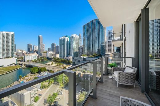 Komplex apartman Miami, Miami-Dade County