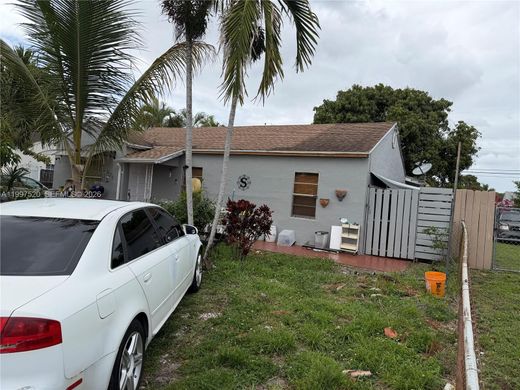 Villa en Hialeah, Miami-Dade County