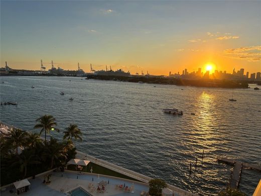 Complesso residenziale a Miami Beach, Miami-Dade County