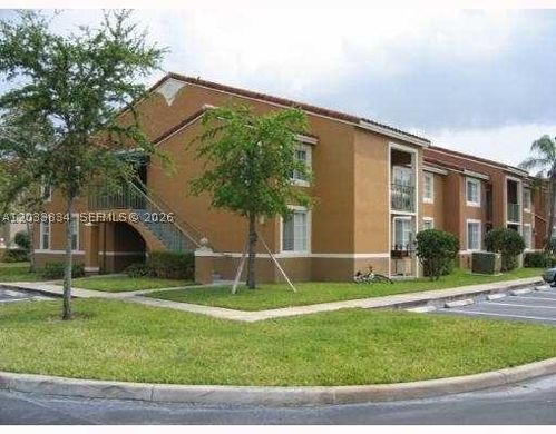 Residential complexes in Lake Worth, Palm Beach