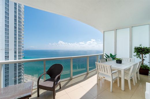 Жилой комплекс, Sunny Isles Beach, Miami-Dade County