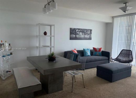 Residential complexes in Fort Lauderdale, Broward County