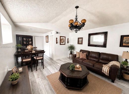 Residential complexes in Miami, Miami-Dade