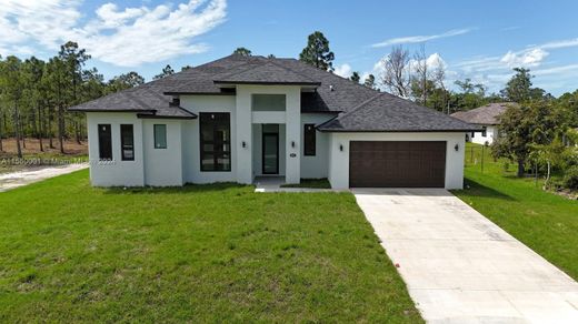 Villa en Lehigh Acres, Lee County