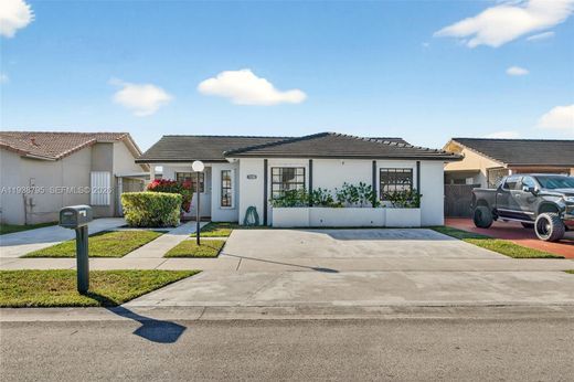 빌라 / Miami Terrace Mobile Home, Miami-Dade County