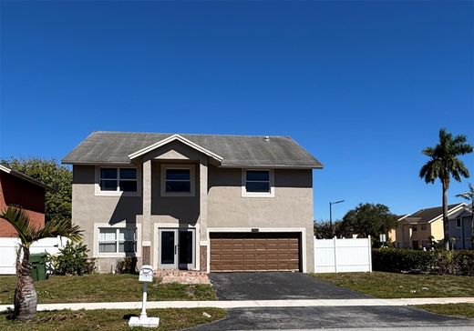Villa in Pembroke Pines, Broward County