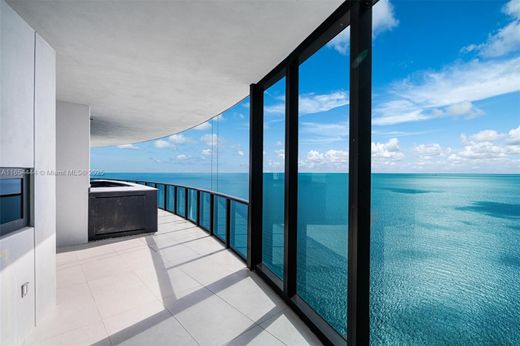 Residential complexes in Sunny Isles Beach, Miami-Dade