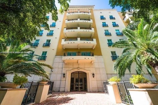 Residential complexes in Coral Gables, Miami-Dade
