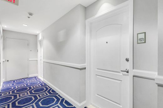 公寓楼  West Palm Beach, Palm Beach County