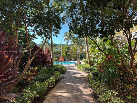 フォートローダーデール, Broward Countyのアパートメント・コンプレックス