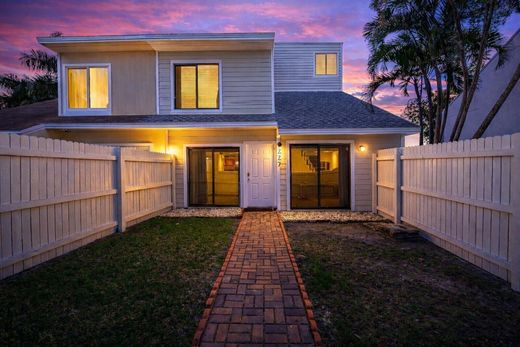 Townhouse in Palm Beach Gardens, Palm Beach