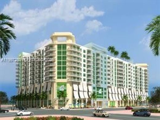 Residential complexes in Hollywood, Broward County