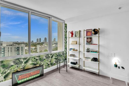 Complesso residenziale a Miami Beach, Miami-Dade County