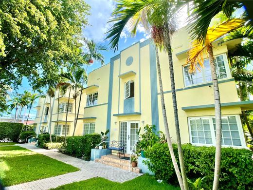 Residential complexes in Miami Beach, Miami-Dade