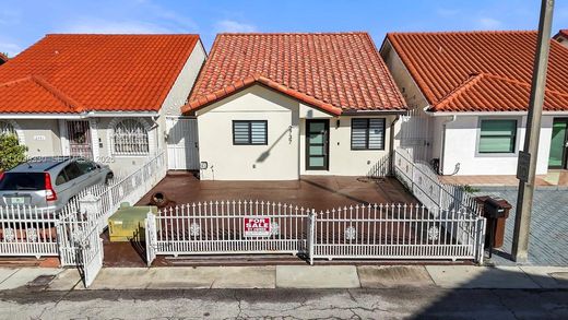 Villa in Hialeah, Miami-Dade