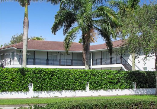 Residential complexes in Miami Shores, Miami-Dade
