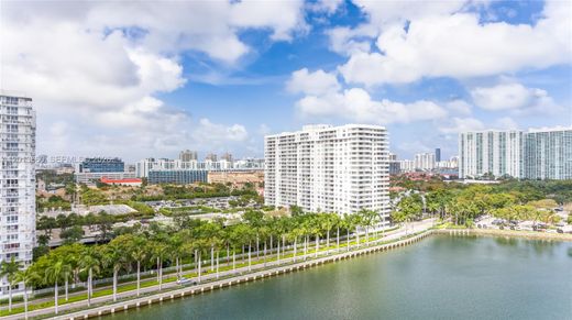 Komplex apartman Aventura, Miami-Dade County