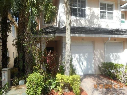 Townhouse in Oakland Park, Broward County