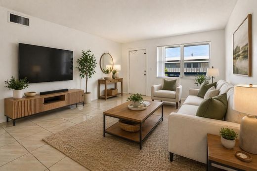 Residential complexes in Oakland Park, Broward County