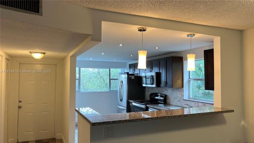 مجمع شقق ﻓﻲ Tamarac, Broward County