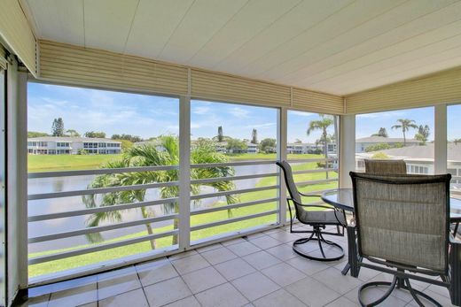Residential complexes in Delray Beach, Palm Beach