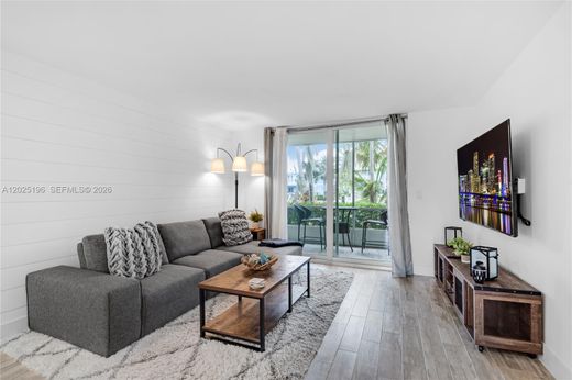 Residential complexes in Lighthouse PT, Broward County