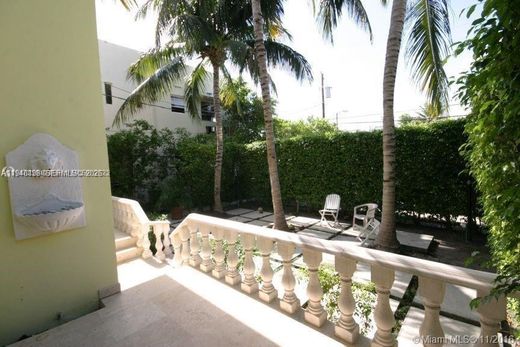 Residential complexes in Miami Beach, Miami-Dade