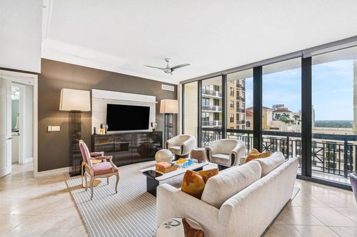 Residential complexes in West Palm Beach, Palm Beach