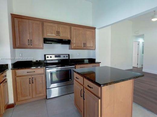 ﻓﻴﻼ ﻓﻲ ميامي، فلوريدا, Miami-Dade County