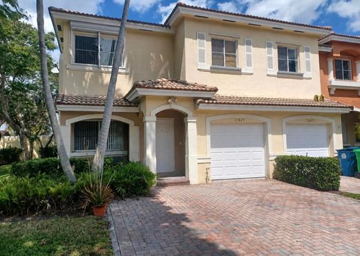 Townhouse in Sunrise, Broward County