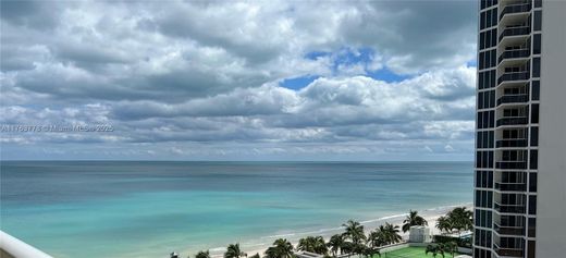 Residential complexes in Sunny Isles Beach, Miami-Dade