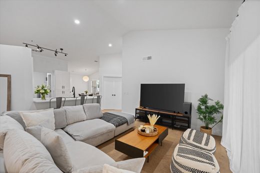 Residential complexes in Wellington, Palm Beach