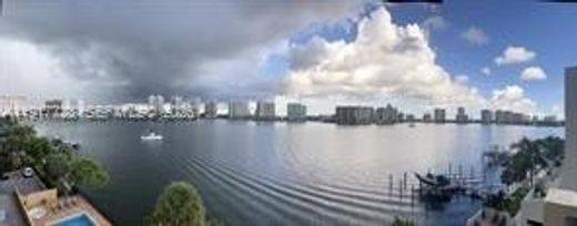Kamienica w Sunny Isles Beach, Miami-Dade County