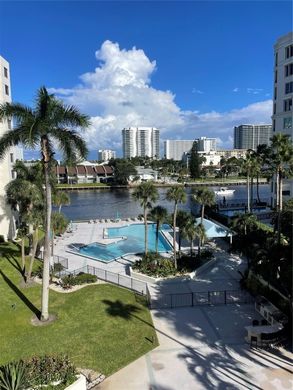 公寓楼  Pompano Beach, Broward County