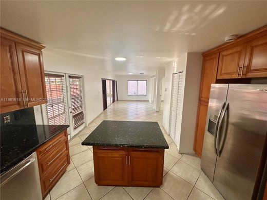 Villa in Hialeah, Miami-Dade