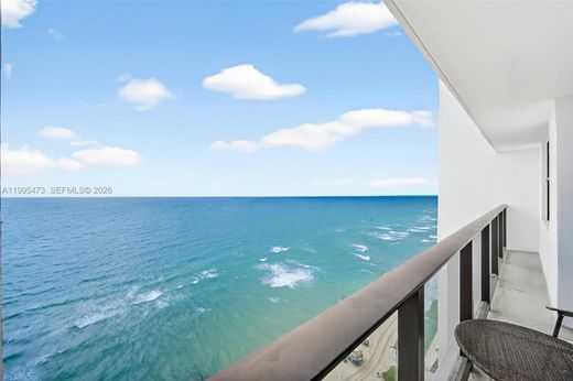Residential complexes in Hollywood, Broward County
