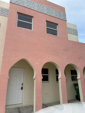 Casa adosada en Opa-locka, Miami-Dade County