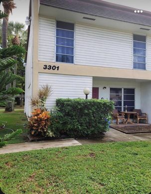 Townhouse in Hollywood, Broward County