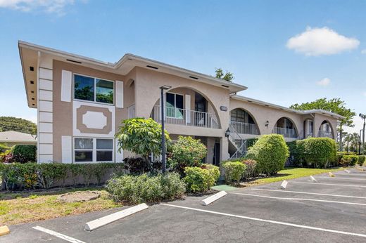 Residential complexes in Delray Beach, Palm Beach