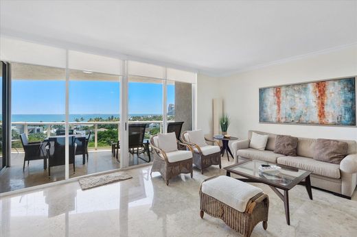 Residential complexes in Fort Lauderdale, Broward County
