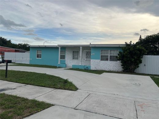 Villa en Miami Gardens, Miami-Dade County