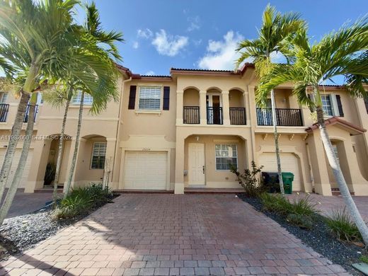 Şehir evi  Miami, Miami-Dade County