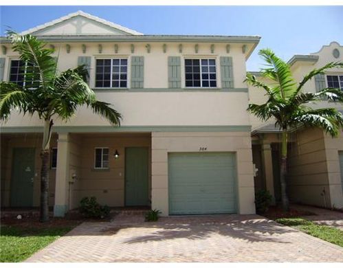 Townhouse in Riviera Beach, Palm Beach