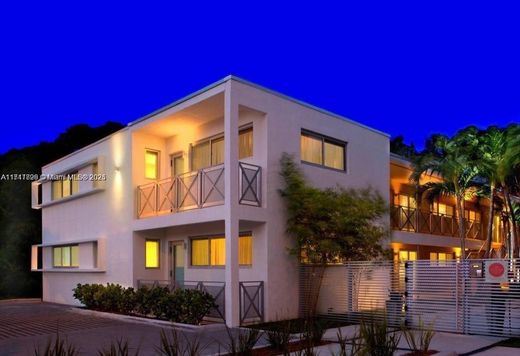 Complexes résidentiels à Miami Beach, Comté de Miami-Dade