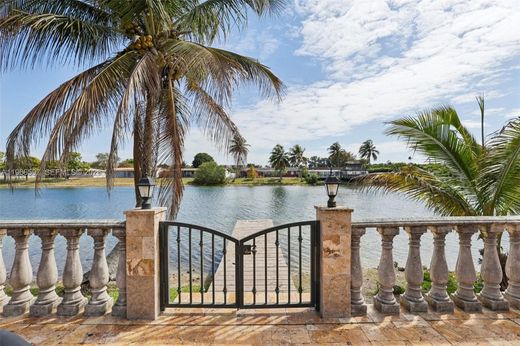 Villa in Miami, Miami-Dade
