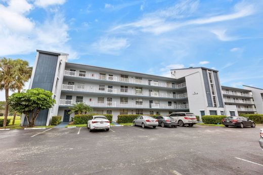 Residential complexes in Margate, Broward County