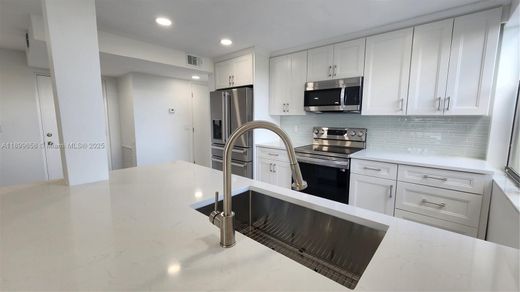 ‏בניין ב  דלריי ביץ', Palm Beach County