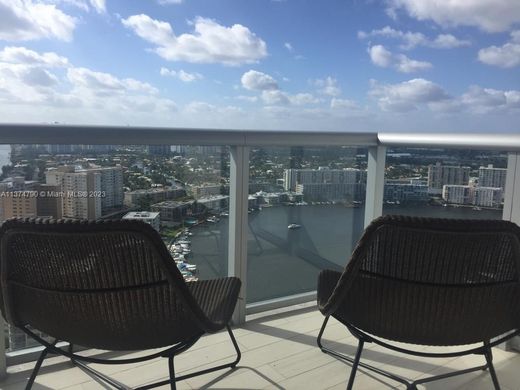 Residential complexes in Hallandale, Broward County