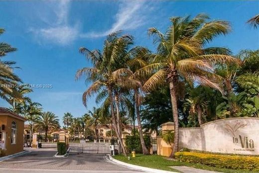 Pembroke Pines, Broward Countyのアパートメント・コンプレックス