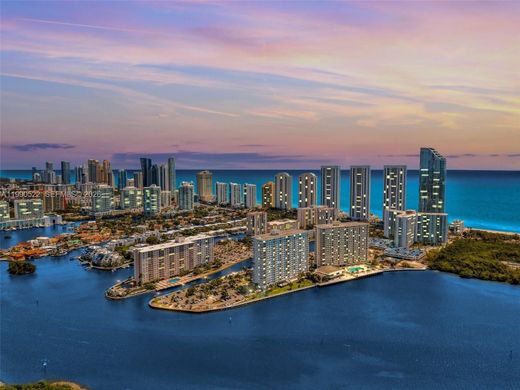 Residential complexes in Sunny Isles Beach, Miami-Dade